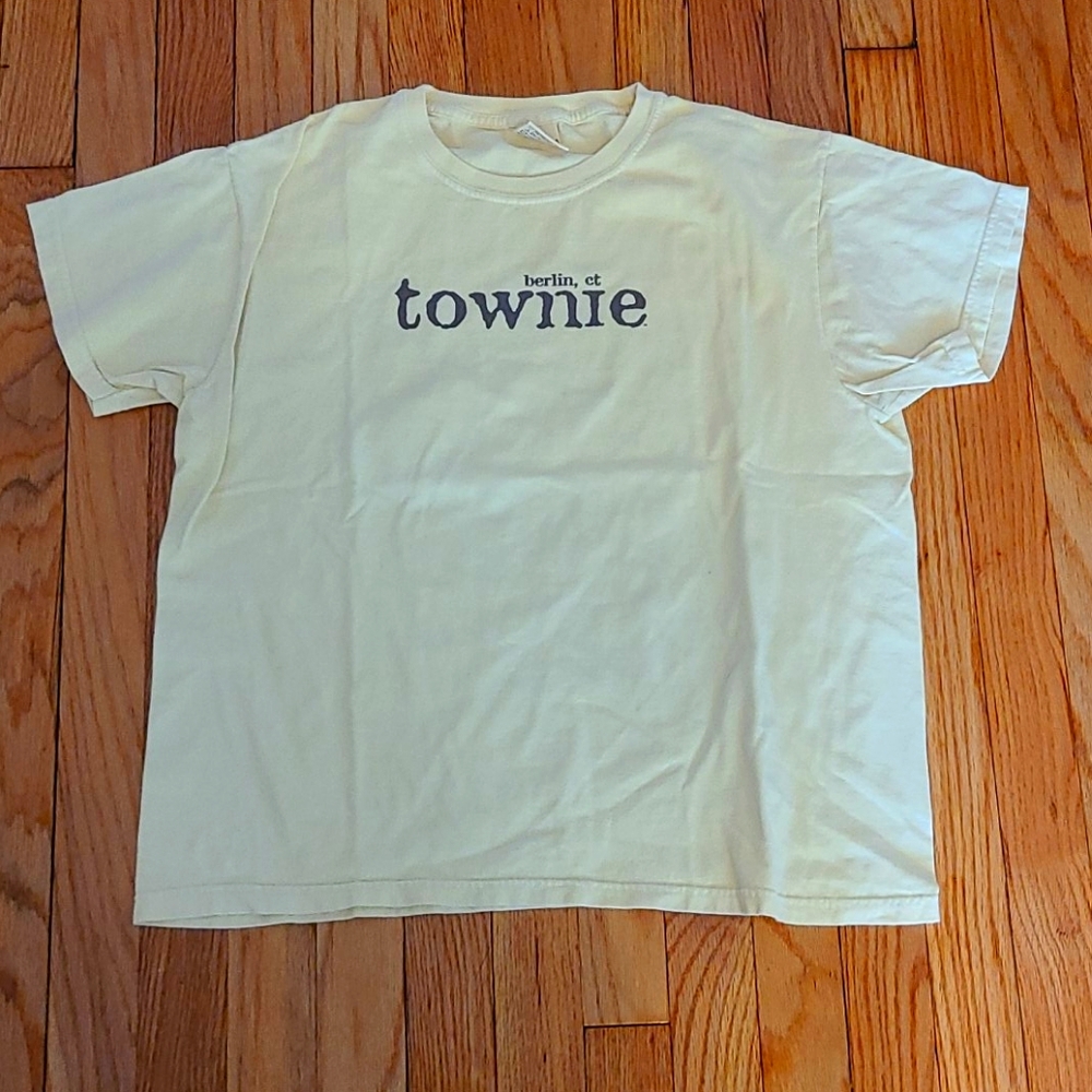 Berlin, CT Townie T shirt Large